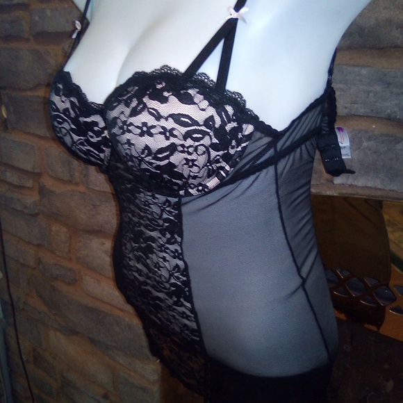 Gilligan Oakley innocent lingerie - Picture 6 of 7